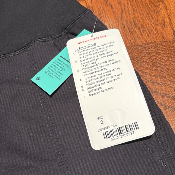 NWT size 2 lululemon in flux cropped joggers - Picture 4 of 8